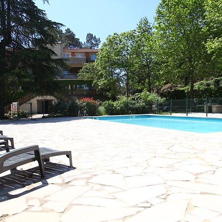 Apart'Hotel Les 4 Sources Corbes Bagian luar foto