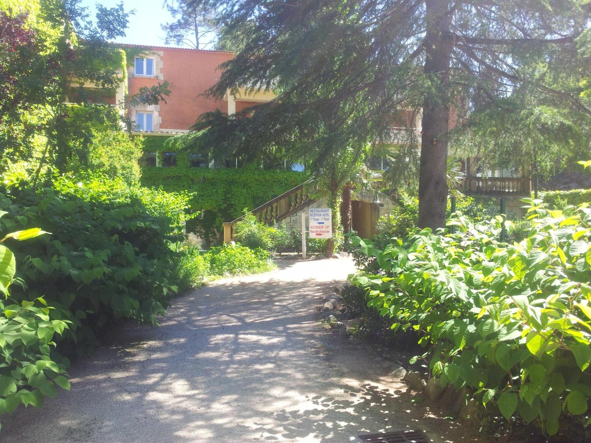 Apart'Hotel Les 4 Sources Corbes Bagian luar foto