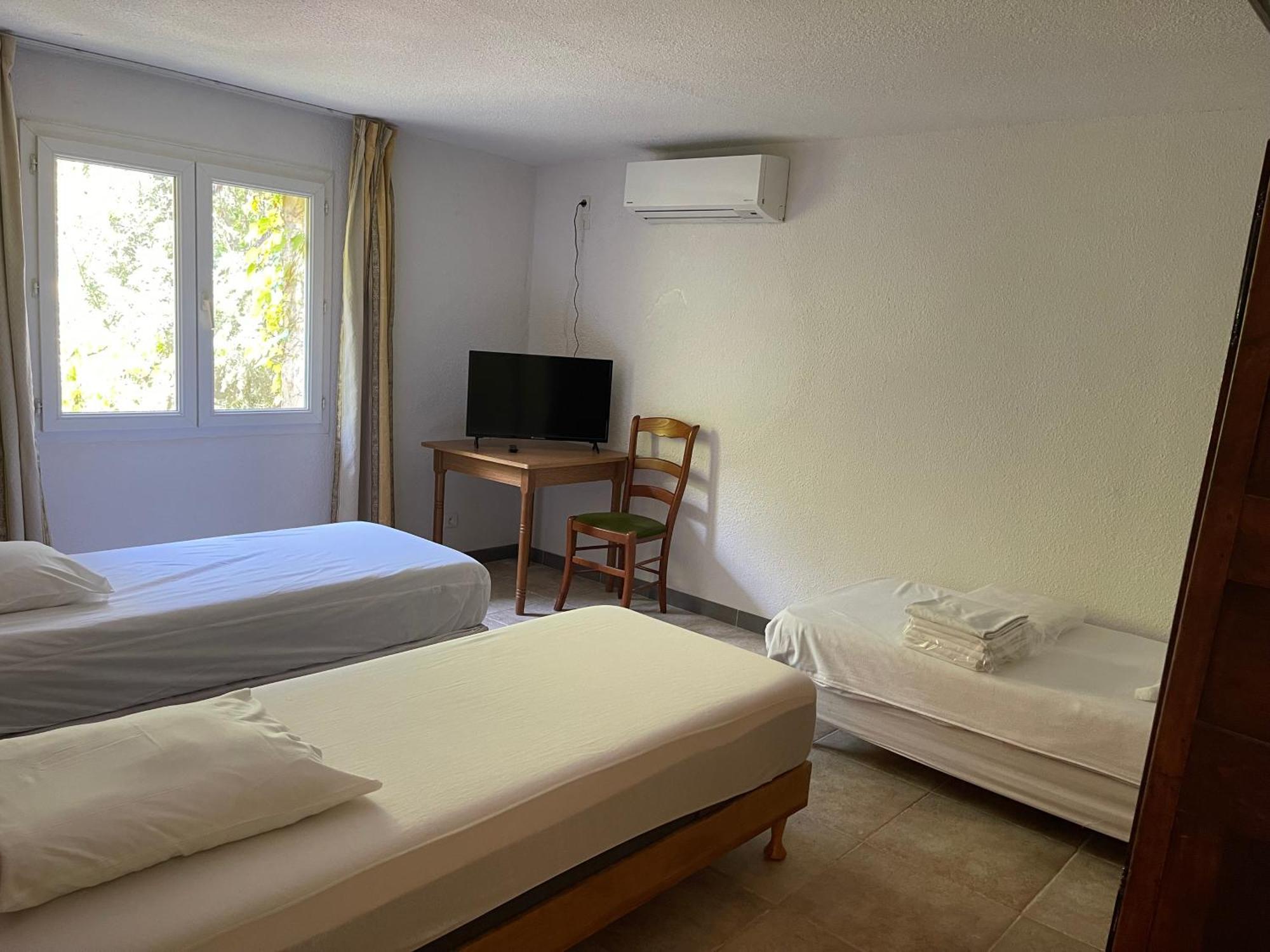 Apart'Hotel Les 4 Sources Corbes Bagian luar foto