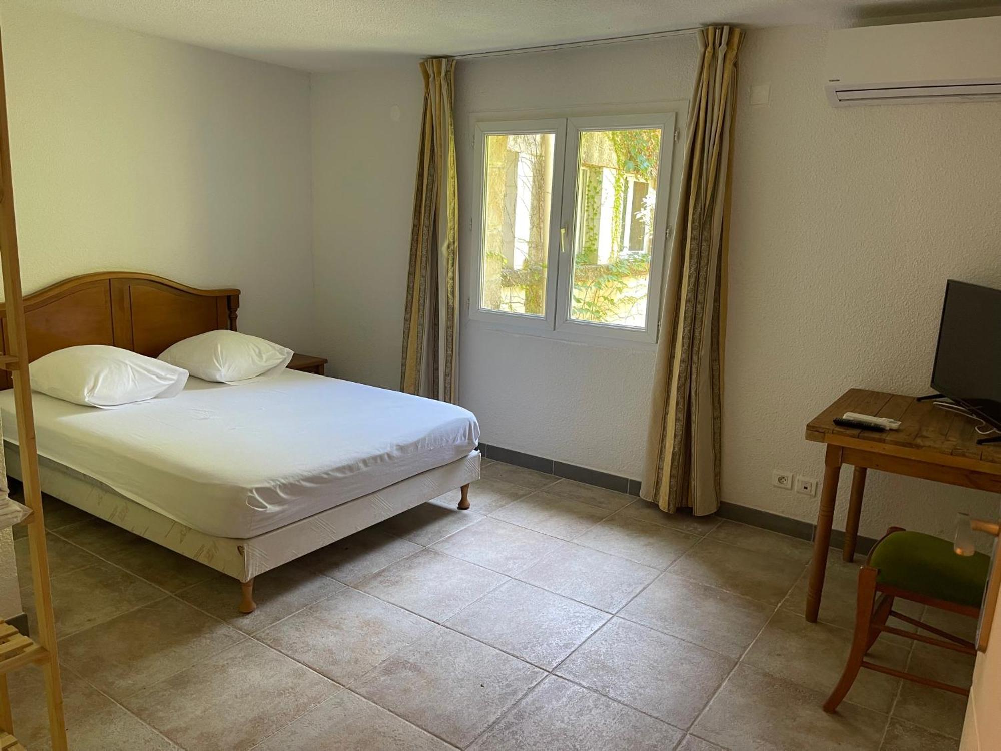 Apart'Hotel Les 4 Sources Corbes Bagian luar foto